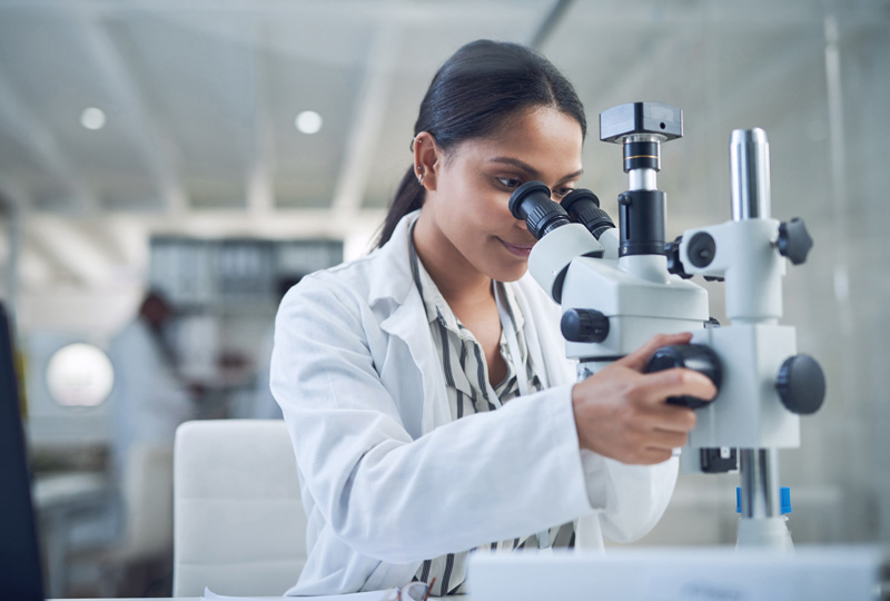 What Does A Pathologist Do And How To Become One RUSM